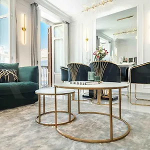 https://new-deluxe-apartment-historic-center.es-andalucia.com
